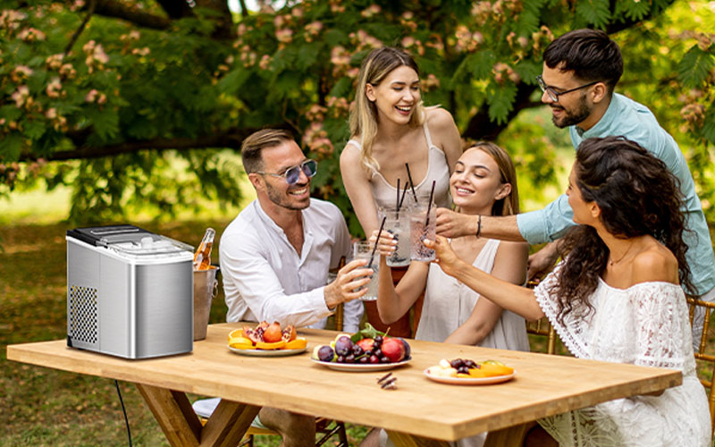 Maximizing Your Ice Supply When Catering Events Outdoors - Inspire Buddy